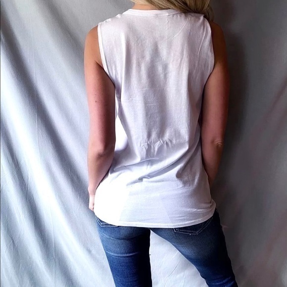 Laser Cut Faith Over Fear Graphic Muscle Tank Tee - Picture 3 of 3